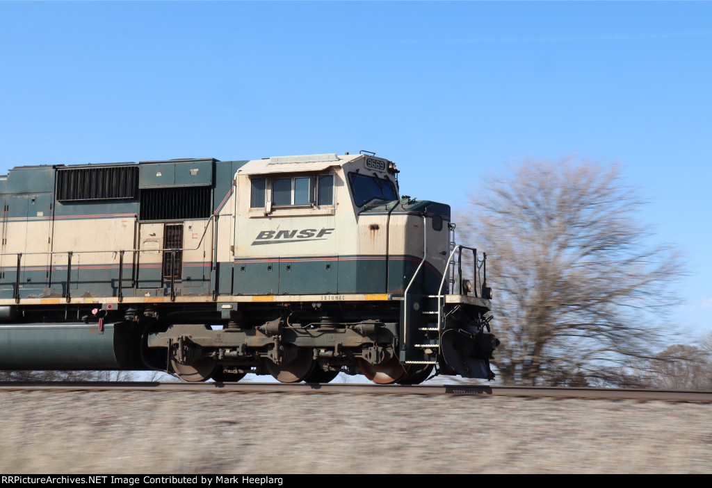 BNSF 9669